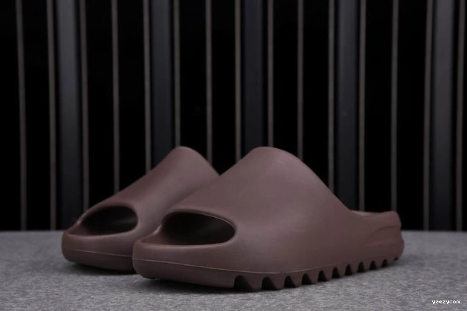 Yeezy Adidas Slide Soot G55495 0721
